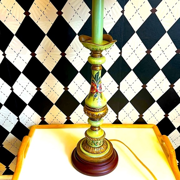 Vintage Pair Tall Ornate Lamps – Regency & Chinoiserie-Inspired Elegance - Picture 10 of 12